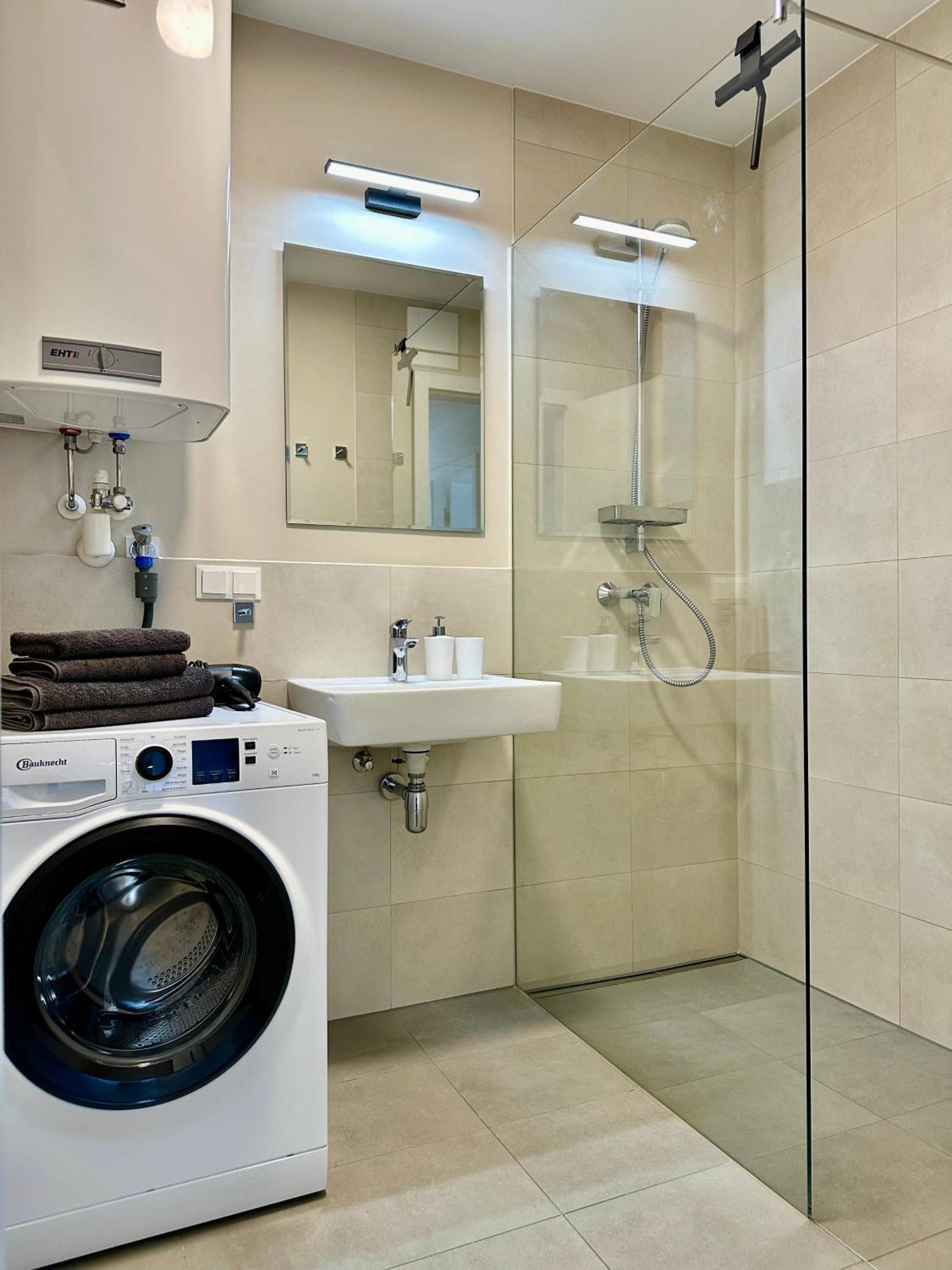 Vienna Sunny Side Up Apartments מראה חיצוני תמונה