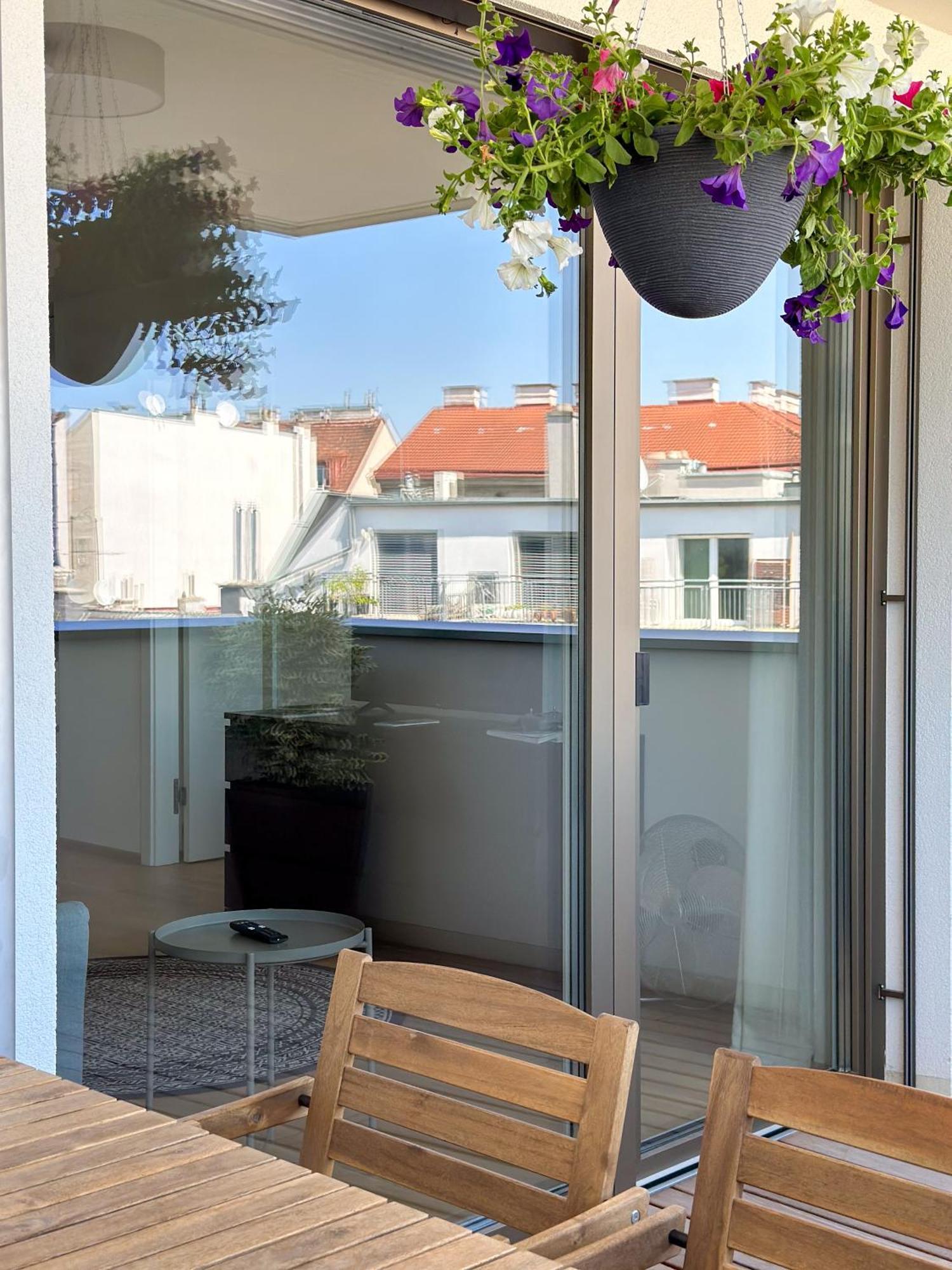 Vienna Sunny Side Up Apartments מראה חיצוני תמונה